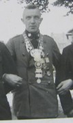 1937